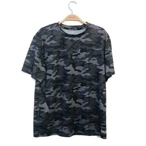 Everlast Sport Black Gray Digital Camouflage shirt